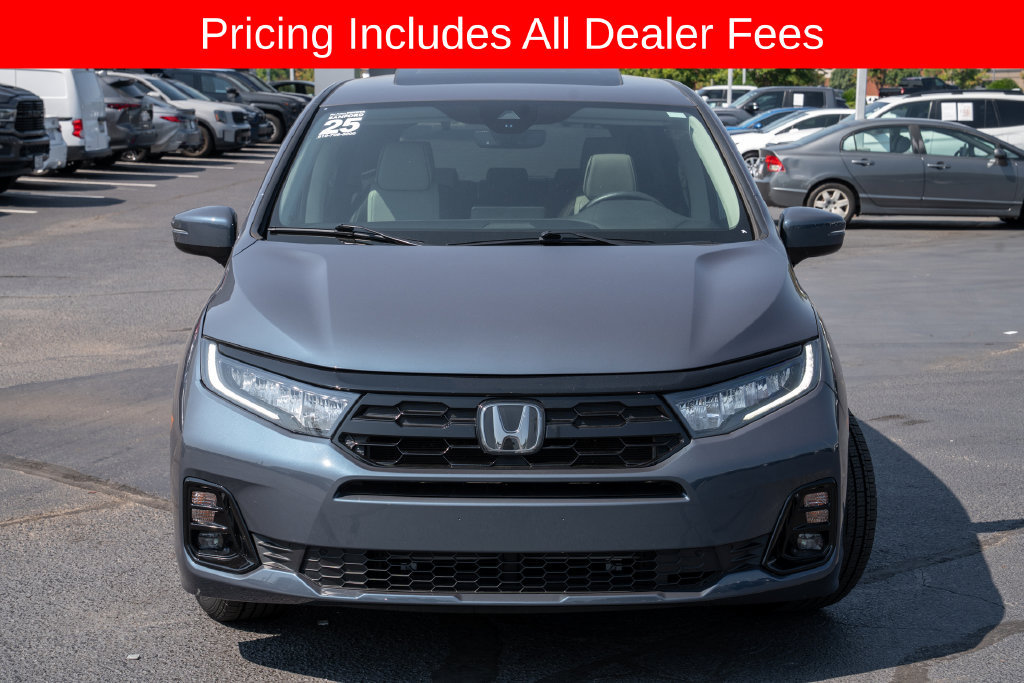 Used 2025 Honda Odyssey Elite image 2