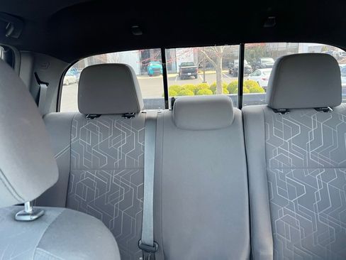 Used 2017 Toyota Tacoma TRD Off-Road image 15