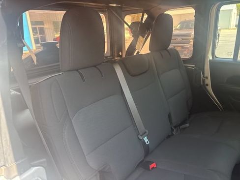 Used 2022 Jeep Wrangler Unlimited Sport AWD/4WD image 23