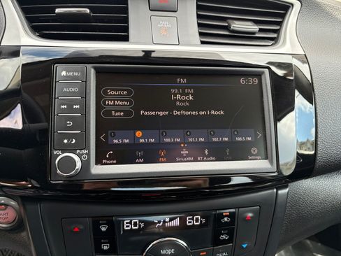 Used 2019 Nissan Sentra SV w/ Special Edition Package FWD image 12
