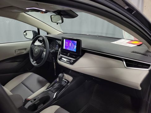 Used 2023 Toyota Corolla LE image 27