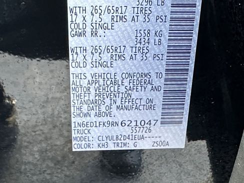 Used 2024 Nissan Frontier SV image 24