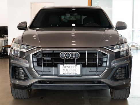 Used 2019 Audi Q8 Premium w/ Convenience Package AWD/4WD image 2