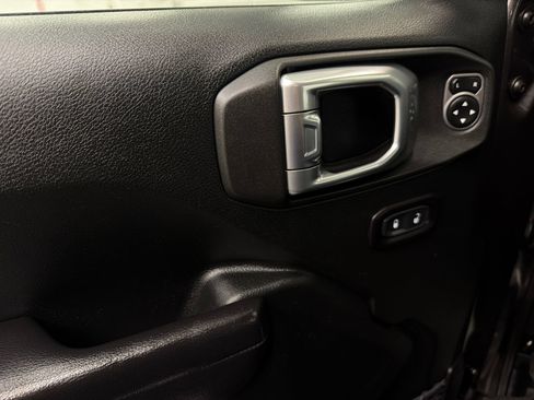 Used 2020 Jeep Wrangler Unlimited Sport S AWD/4WD image 33
