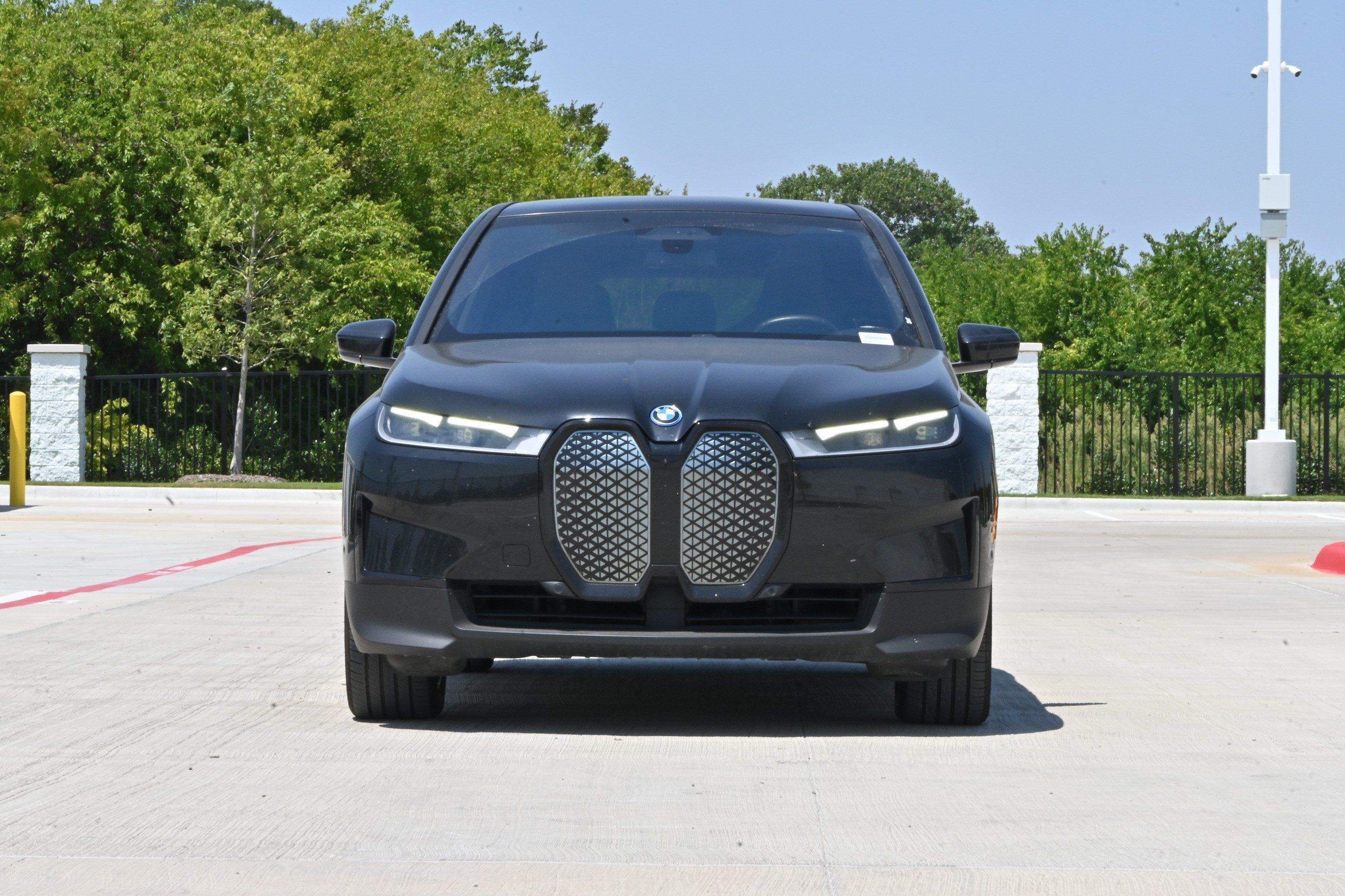 Certified 2024 BMW iX xDrive50 AWD/4WD image 3