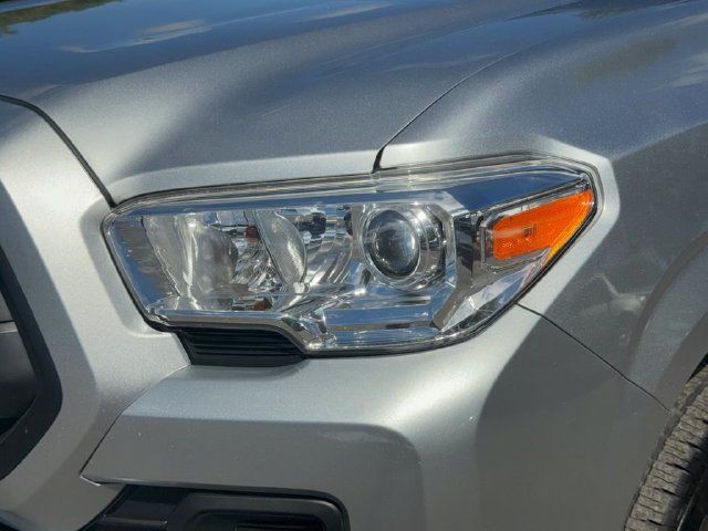 Used 2022 Toyota Tacoma SR AWD/4WD image 10