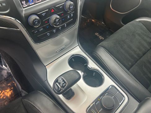 Used 2014 Jeep Grand Cherokee SRT8 w/ Luxury Group II image 20