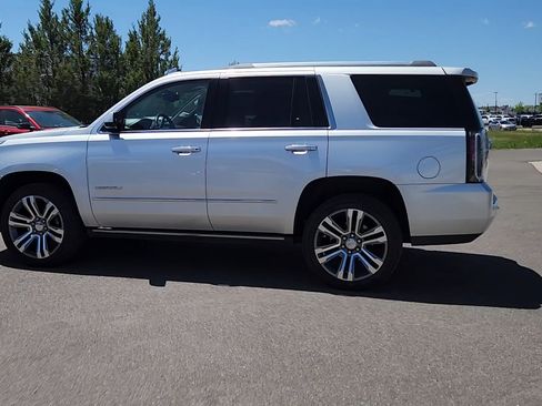 Used 2017 GMC Yukon Denali w/ Open Road Package AWD/4WD image 2