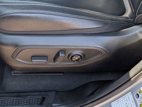 Used 2024 Jeep Grand Cherokee L Limited w/ Luxury Tech Group II image 23