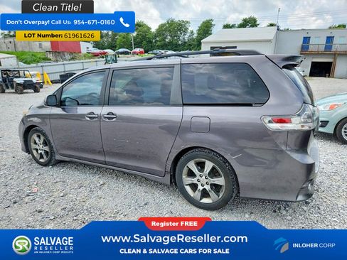 Used 2011 Toyota Sienna SE w/ Preferred Pkg FWD image 3