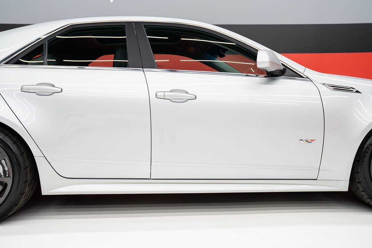 Used 2010 Cadillac CTS V RWD image 51