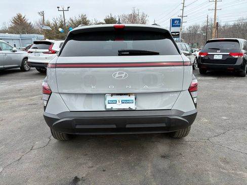 Used 2024 Hyundai Kona SEL image 6