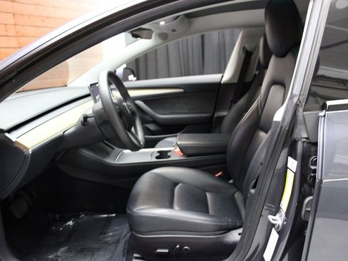 Used 2023 Tesla Model 3 Standard Range image 25