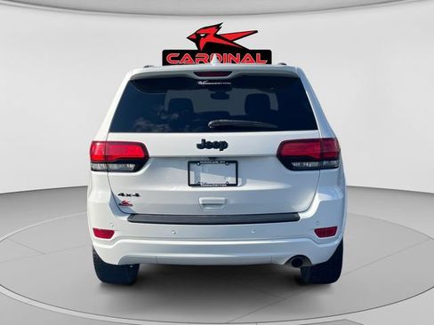 Used 2020 Jeep Grand Cherokee Altitude AWD/4WD image 4