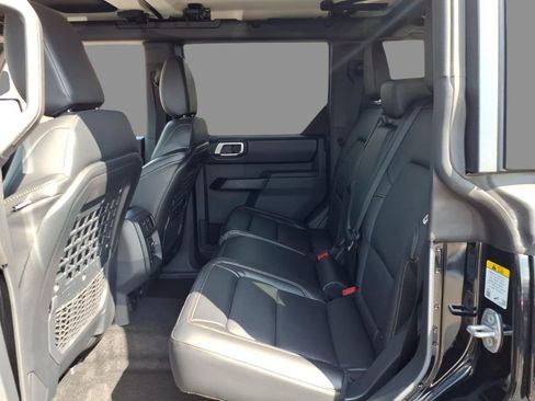 New 2025 Ford Bronco Badlands image 5