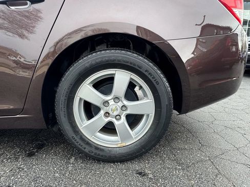 Used 2015 Chevrolet Cruze LT image 16