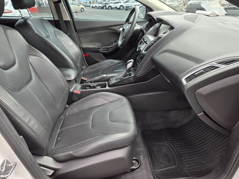 Used 2015 Ford Focus Titanium w/ Titanium Cold Weather Package FWD image 12