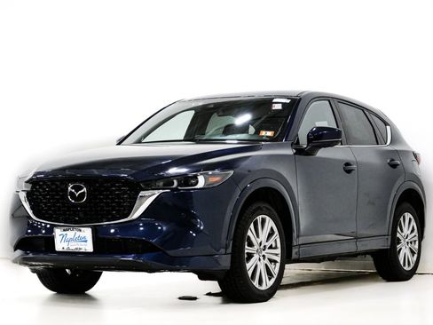 Used 2023 MAZDA CX-5 Signature AWD/4WD image 3