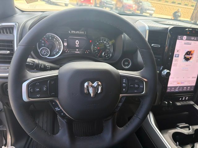 Used 2025 RAM 1500 Big Horn AWD/4WD image 16