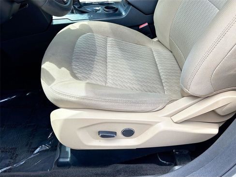 Used 2017 Ford Explorer FWD image 18