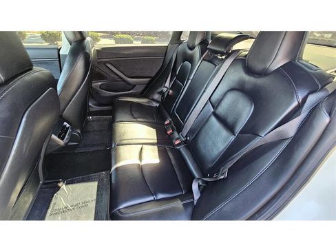 Used 2018 Tesla Model 3 Long Range image 23