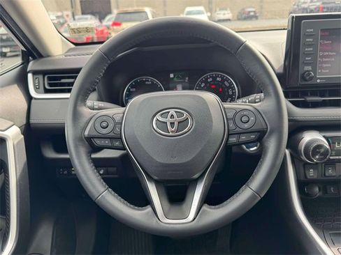 Used 2022 Toyota RAV4 XLE image 13