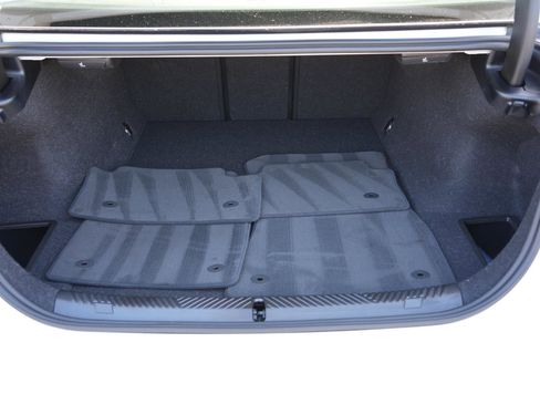 Used 2025 BMW i5 eDrive40i image 4