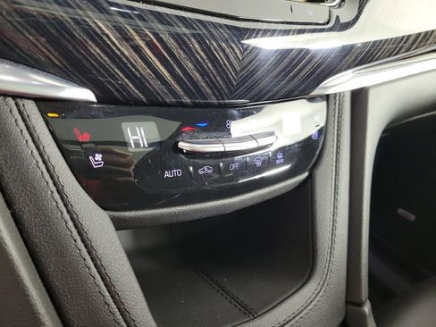 Certified 2025 Cadillac XT6 Premium Luxury image 29