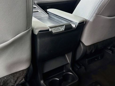 Certified 2026 Toyota Sienna XLE FWD image 36