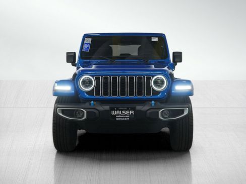 Used 2024 Jeep Wrangler Unlimited Sahara w/ Technology Group AWD/4WD image 8