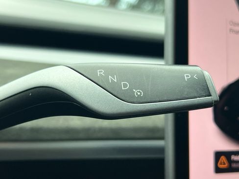 Used 2022 Tesla Model Y Performance AWD/4WD image 25