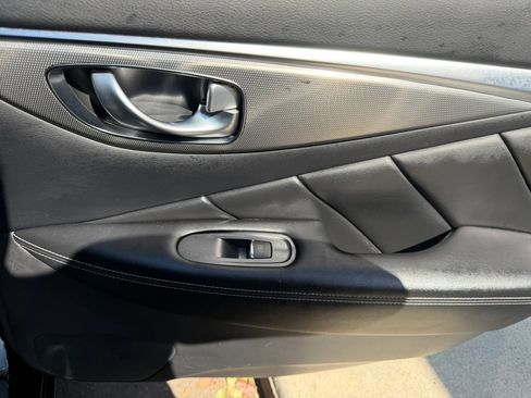 Used 2018 INFINITI Q50 Sport AWD/4WD image 11