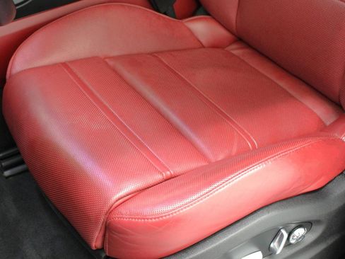 Used 2021 Porsche Cayenne image 35