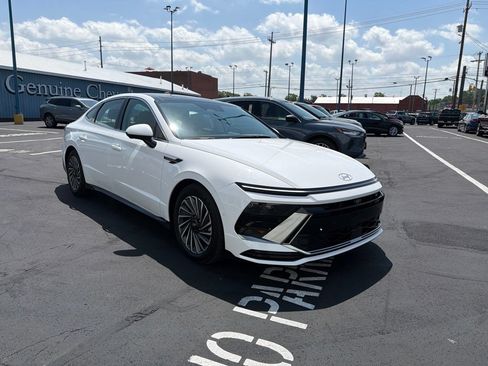 New 2026 Hyundai Sonata Limited FWD image 1