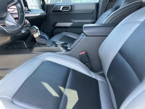 Used 2021 Ford Bronco Black Diamond AWD/4WD image 8