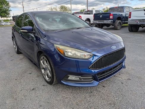 Used 2016 Ford Focus ST FWD image 7