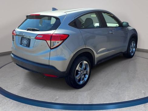 Used 2019 Honda HR-V LX image 6
