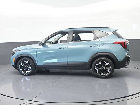 Used 2025 Kia Seltos EX w/ EX Sunroof Package FWD image 3
