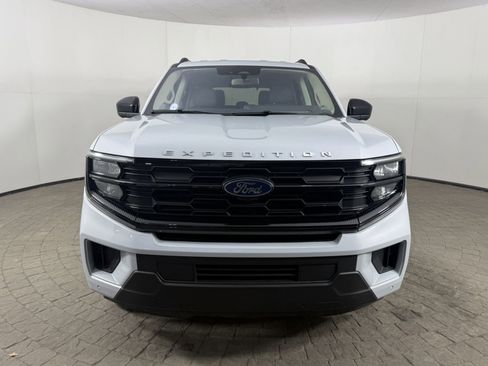 Certified 2025 Ford Expedition Active image 2