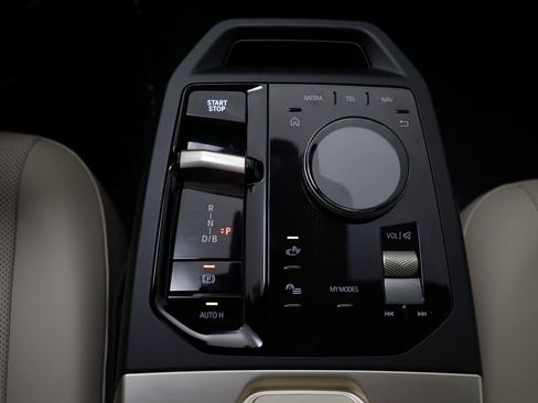 New 2026 BMW iX xDrive45 image 12