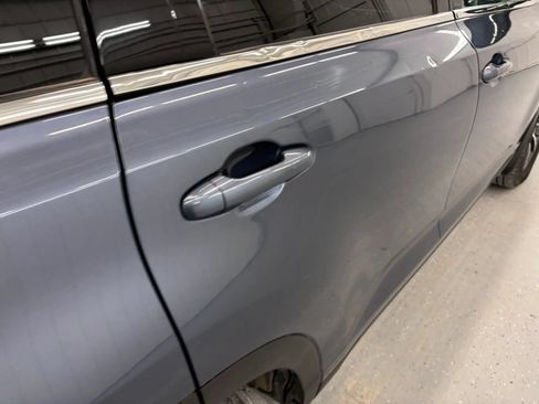 Used 2019 Toyota Highlander XLE AWD/4WD image 24