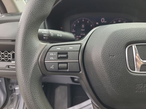 Certified 2023 Honda Accord EX image 25