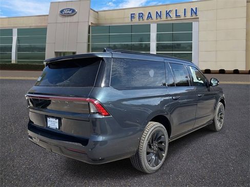 New 2025 Lincoln Navigator L Reserve w/ Jet Appearance Package image 7