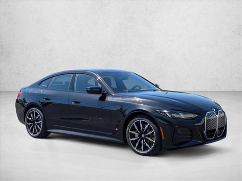 New 2026 BMW i4 xDrive40i AWD/4WD image 8