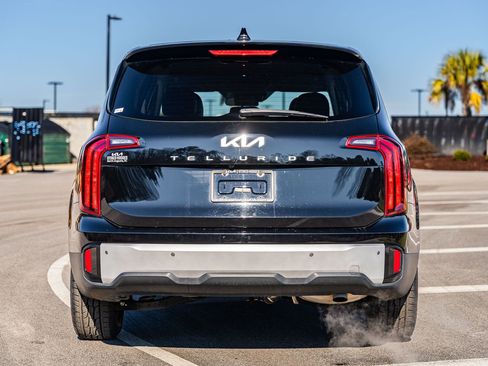 Used 2024 Kia Telluride LX image 6