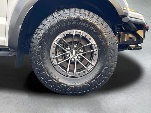 Used 2019 Ford F150 Raptor w/ Equipment Group 802A Luxury image 11