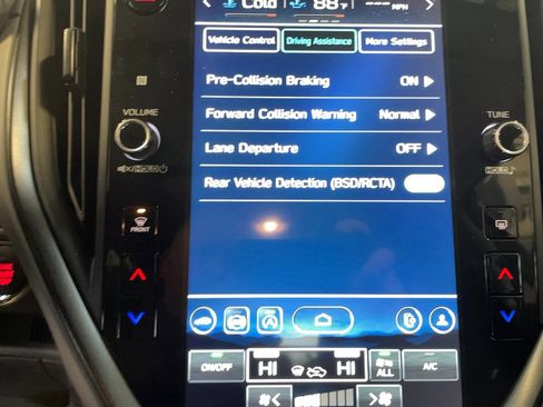 Used 2025 Subaru Crosstrek 2.5i Limited image 12