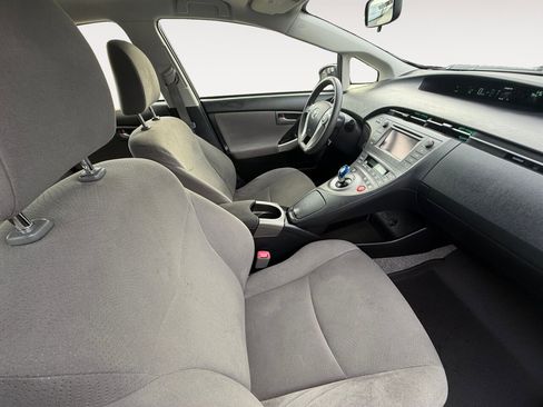Used 2013 Toyota Prius Two FWD image 16