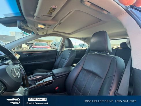 Used 2016 Lexus ES 350 w/ Luxury Package w/Wood Trim FWD image 17