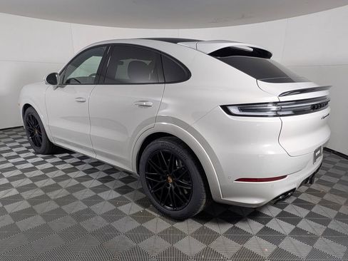 New 2026 Porsche Cayenne GTS image 3